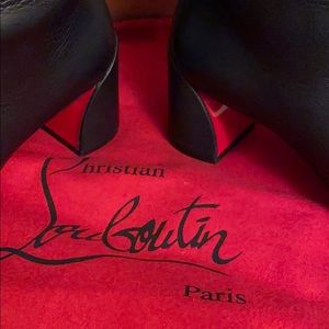 💯 AUTHENTIC CHRISTIAN LOUBOUTIN TURELA BOOTIES